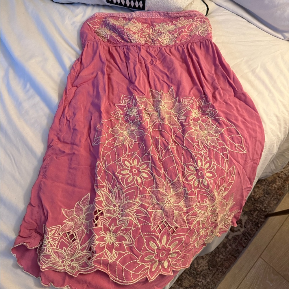Sleeveless flowy top